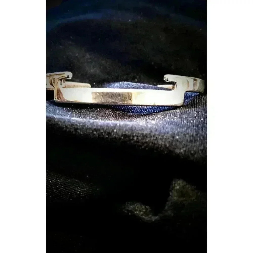 Ladies Vintage Silver Toned Bracelet By Avon